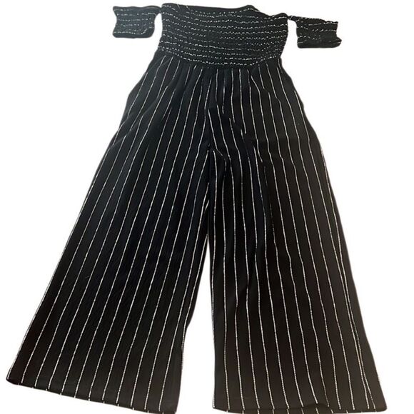 Altar'd Stat Black and White Off the Shoulder Wide Leg Jumpsuit Size Medium - Picture 2 of 10